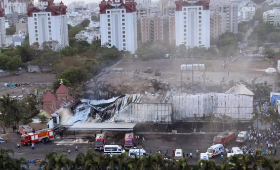 Tragedia en India: Al menos 16 muertos por un incendio en un parque de diversiones