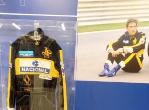 Los tesoros de Ayrton Senna que salieron a la luz: su primer karting, trofeos, buzos y hasta una lancha con un nombre muy especial
