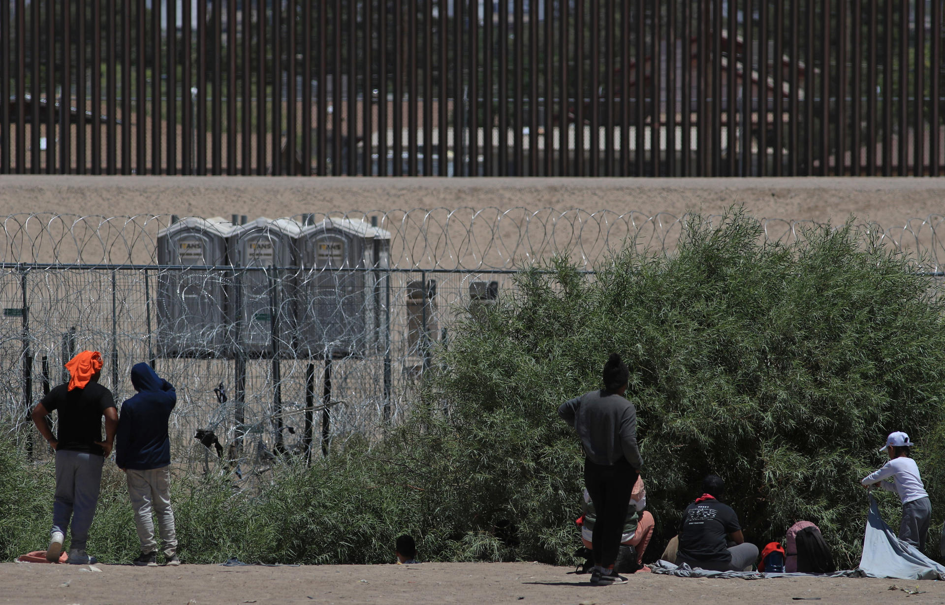 Guardia Nacional de Texas intentó disuadir con altavoces a migrantes que se acercan desde México