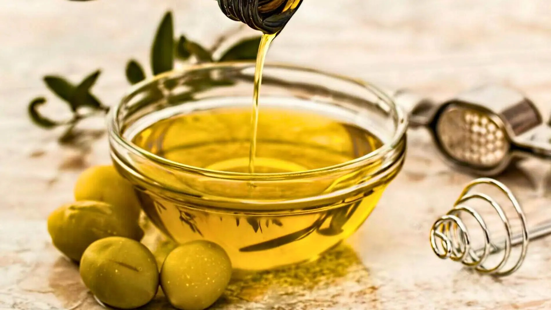 Ya se sabe cuántas cucharadas de aceite de oliva hay que tomar al día para evitar el alzhéimer