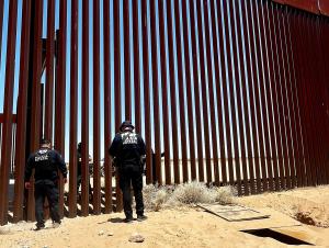 Descubrieron un narcotúnel bajo el muro fronterizo entre México y EEUU