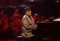 Los 74 de Stevie Wonder: la ceguera a los días de nacer y su talento de niño prodigio