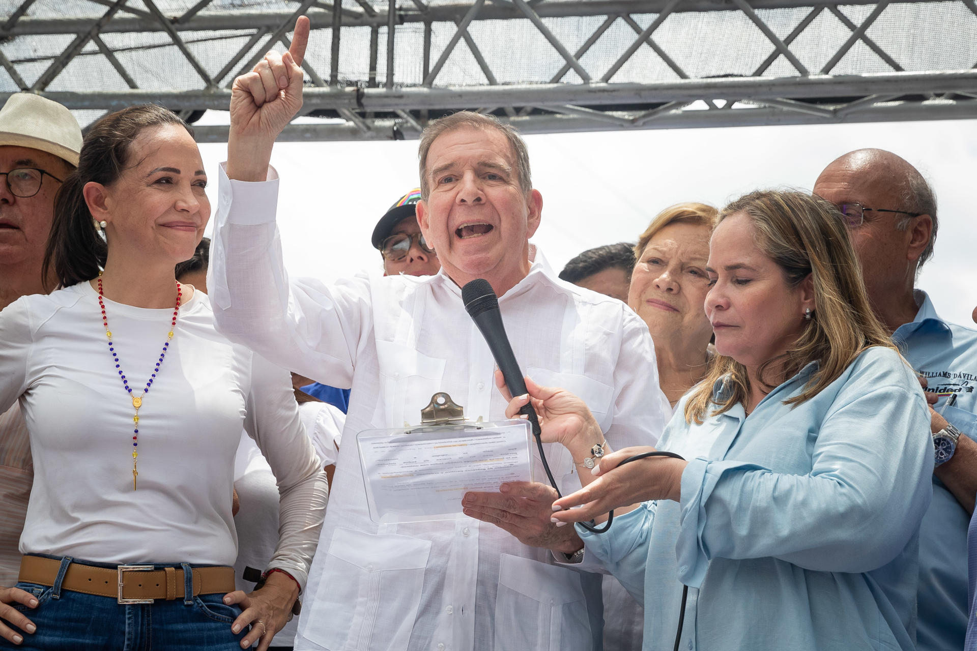 Sereno y breve: las claves del primer mitin de Edmundo González, candidato presidencial opositor en Venezuela