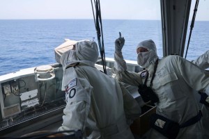 La Marina británica alerta de dos explosiones cerca de un buque en el golfo de Adén
