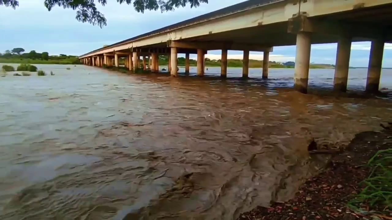 Protección Civil monitorea el río Guanare tras un incremento del 50 % de caudal
