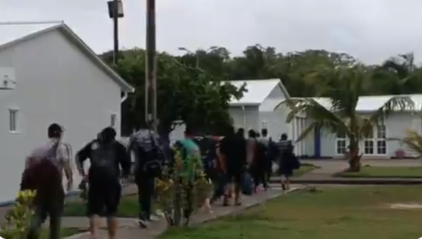 Autoridades colombianas rescataron a 31 migrantes, la mayoría venezolanos abandonados en San Andrés