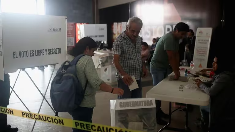 Elecciones en México: suspendieron comicios en dos municipios por la escalada de violencia